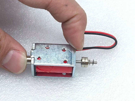 U0629 Ανοιχτού Πλαισίου και Μικροί Μαγνήτες 24V DC Παλινδρομικός Σωληνοειδής Μικρού Μεγέθους Γραμμικός Κινητήρας