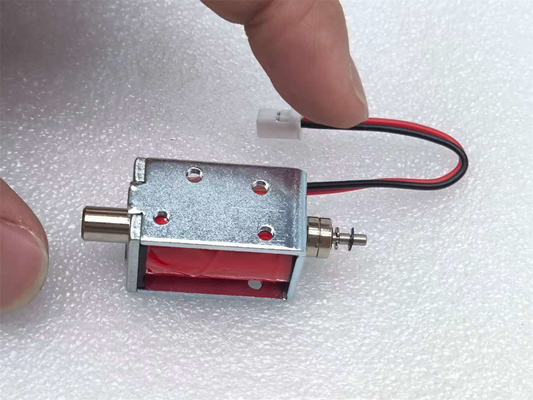 U0629 Ανοιχτού Πλαισίου και Μικροί Μαγνήτες 24V DC Παλινδρομικός Σωληνοειδής Μικρού Μεγέθους Γραμμικός Κινητήρας